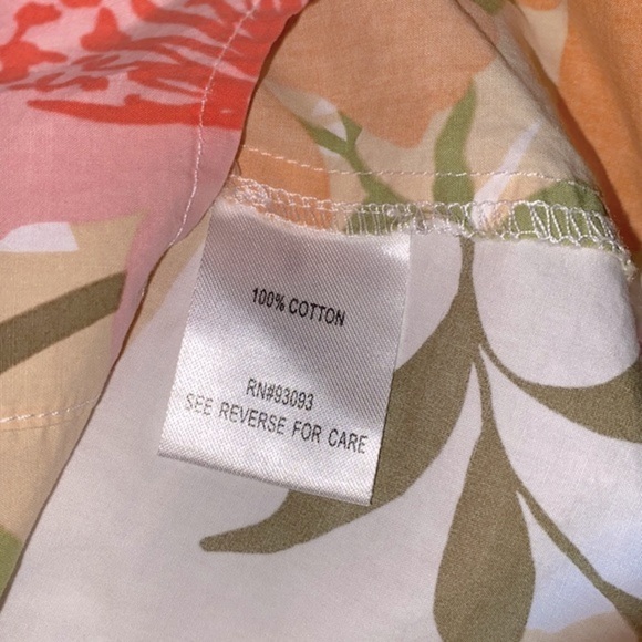 Tyler Boe floral button down top size 8 - Picture 8 of 10